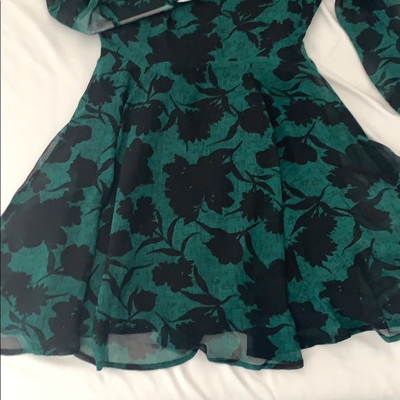 Dress - Picture 6 of 8